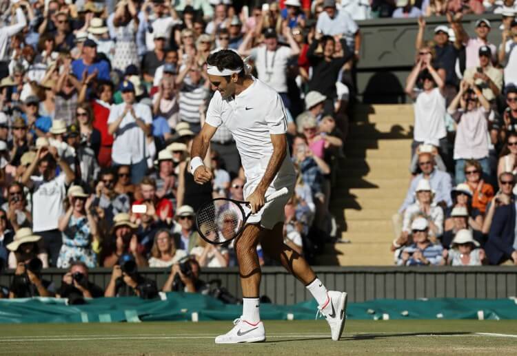 Bet online on the more-experienced Roger Federer as he looks to book a spot in the Wimbledon final