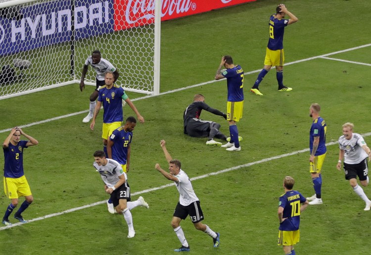 World Cup 2018: Bàn thắng trên mất đến 5 phút để VAR xem xét và xác nhận, xong xuôi rồi mới được vỡ òa ăn mừng