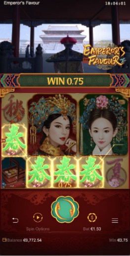 릴의 어떤 위치에든 셋에서 다섯 개의 그림들을 산재시킴으로써 무료 스핀을 촉발시키세요.