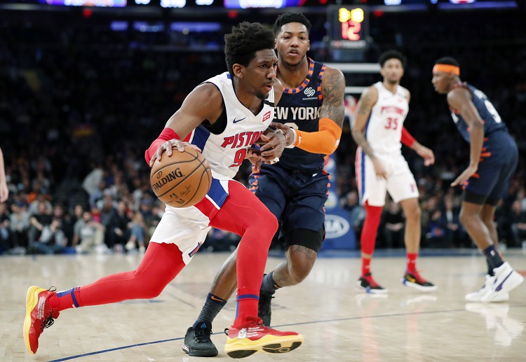 NBA 太阳队 vs 活塞队的赛场动态