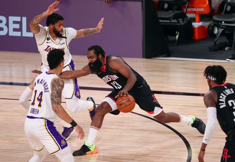 NBA 休斯顿火箭的詹姆斯-哈登跑位