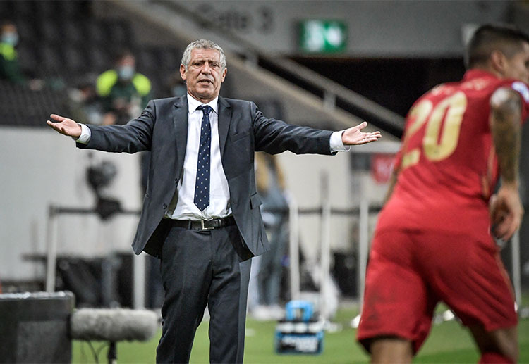 Fernando Santos akan menguji strategi dalam laga persahabatan melawan Spanyol