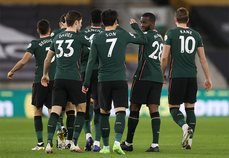 တော့တင်ဟမ်ဟော့စပါး တို့ ပရီးမီးယားလိဂ် မှာ ၁၅ ပွဲကစားပြီး ၇ ပွဲနိုင်၊ ၅ ပွဲသရေ၊ ၃ ပွဲရှုံးပြီး ရမှတ် ၂၆ မှတ်နဲ့ အမှတ်ပေးဇယား ၇ နေရာမှာ ရပ်တည် နေပါတယ်။