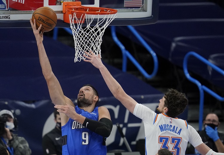 NBA魔术武切维奇的赛场动态