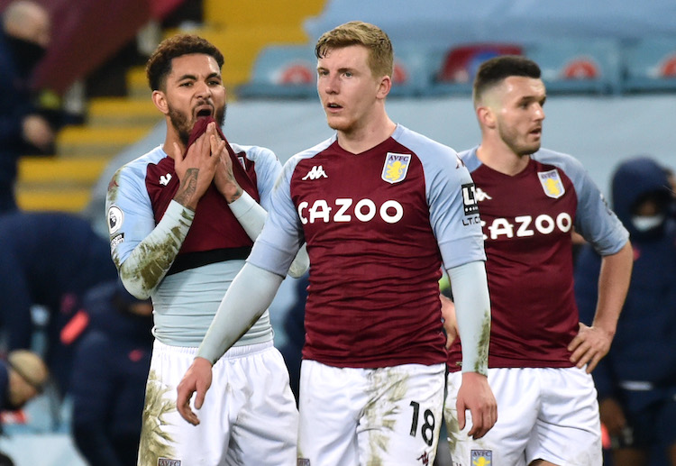 Premier League: Aston Villa không có bất cứ cú sút nào trong suốt 45 phút đầu.