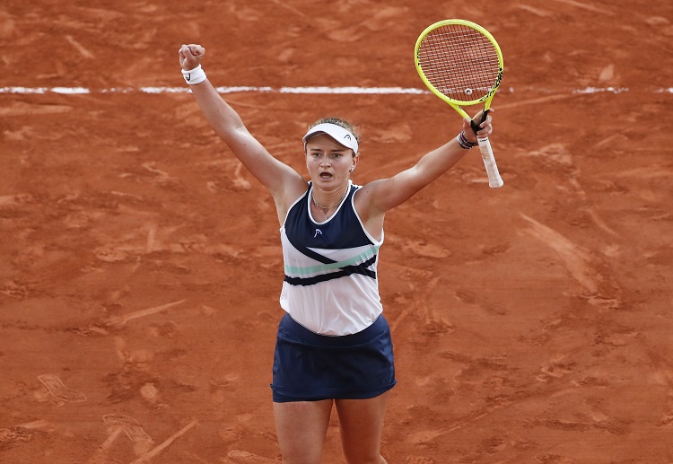 Krejcikova vượt qua Sakkari ở bán kết Roland Garros 2021