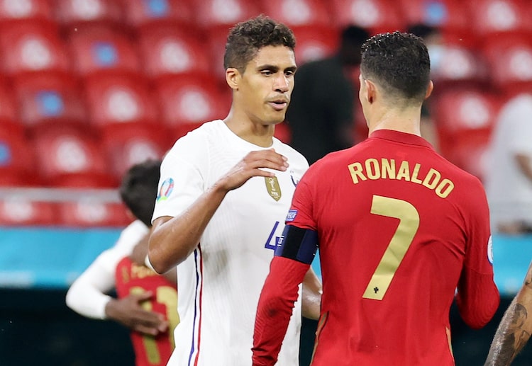 欧洲杯 法国的瓦拉内正在进球