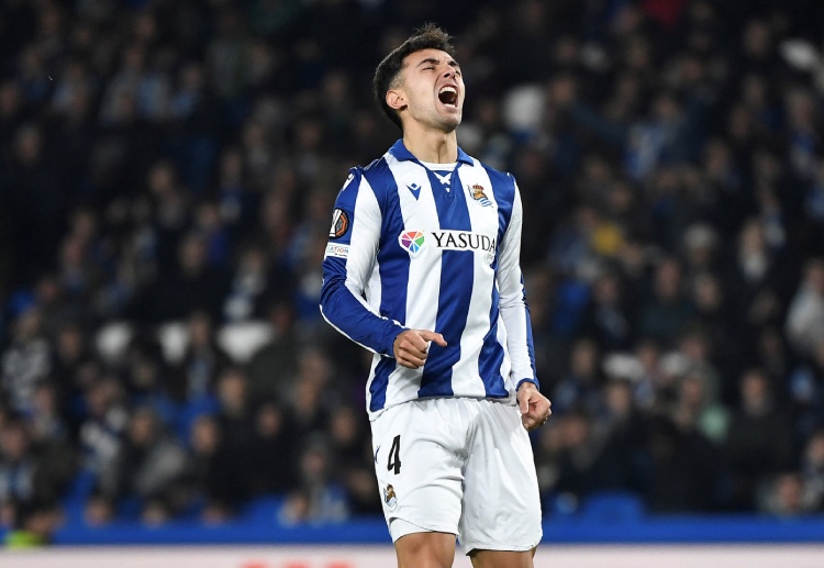 ဒါပေမယ့်လည်း ဆိုစီဒက် ကွင်းလယ်လူ ကတော့ လက်ရှိမှာ ပရီးမီးယားလိဂ် ကလပ် အာဆင်နယ်ထက် ရီးရဲလ်မက်ဒရစ် ကိုသာ ပြောင်းရွှေ့ဖို့ ပိုမို နီးစပ်လာကြောင်း သတင်းတွေ ထွက်ပေါ်လာခဲ့ပြန်ပါတယ်။