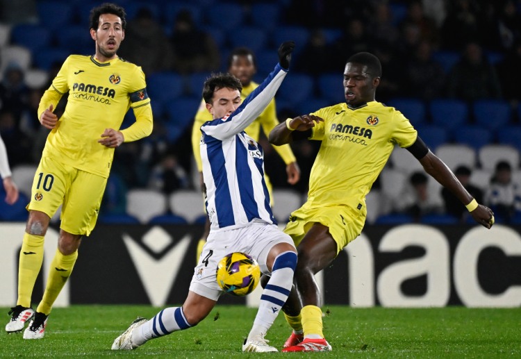 ဒါပေမယ့်လည်း ဆုဖလား အောင်မြင်မှုကို ကြည့်မယ် ဆိုရင်တော့ ရီးရဲလ်မက်ဒရစ်က ပရီးမီးယားလိဂ် ကလပ် အာဆင်နယ်ထက် အာမခံချက် ပိုရှိနေပါတယ်။