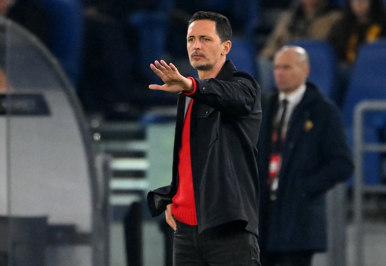 Frankfurt thi đấu lượt đi tứ kết Europa League 2024/25 trên sân của Tottenham