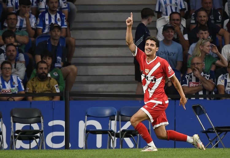 西甲联赛 巴列卡诺锋线大将卡梅洛预计因伤缺阵，恢复情况仍在观察中。