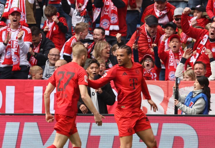 德甲联赛 萨内是本场比赛拜仁阵中最耀眼的明星，他率先打破僵局，还两次将球射向门柱，多次撕裂了美因茨的防线。