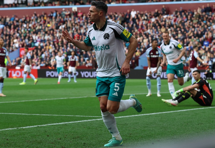 英超联赛 纽卡斯尔联在第17分钟由舍尔接巴恩斯助攻头球破门，短暂地将比分扳为1-1，但最终他们以1比4的比分输掉了这场比赛。