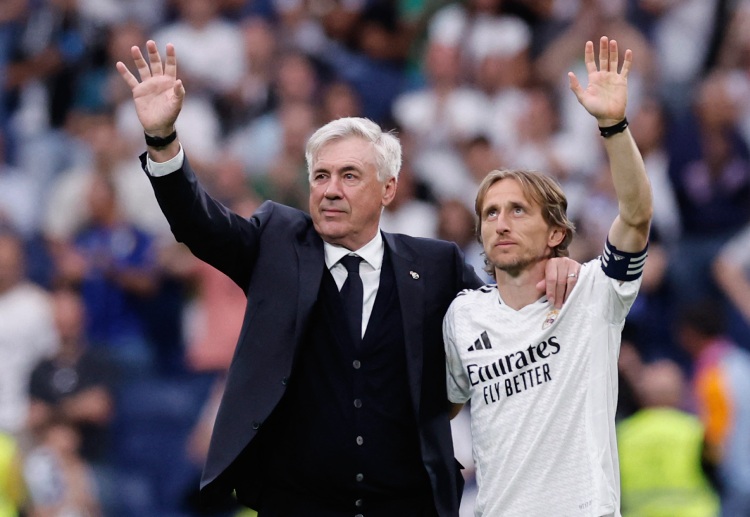 西甲联赛 挥别球迷