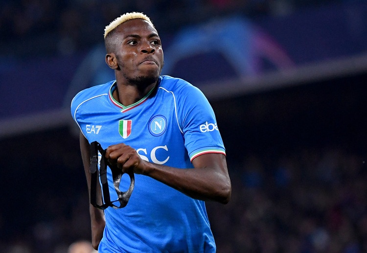 ပရီးမီးယားလိဂ် ထိပ်သီးတွေ ဖြစ်တဲ့ မန်ချက်စတာယူနိုက်တက်၊ ချဲလ်ဆီးနဲ့ လစ်ဗာပူးလ် တို့က စိတ်ဝင်စားနေပေမယ့်လည်း ဗစ်တာ အိုဆင်မ်ဟန် ကတော့ အဲလ်ဟီလာကို ပြောင်းရွှေ့ဖို့ နီးစပ်နေပြီ ဖြစ်ပါတယ်။