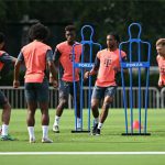 클럽 친선경기: 바이에른 뮌헨은 리옹과의 9경기에서 5승을 거두었다