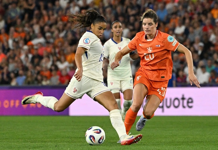 欧锦赛 法国5比2轻松战胜荷兰，黛芬妮-卡斯卡里诺双响炮，带领球队晋级八强