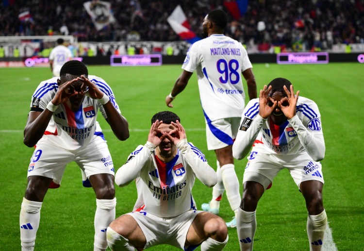 လိုင်ယွန်ဟာ အောလက်စ် လက်ထက်မှာ ၂၀၀၂ ကနေ ၂၀၀၈ ခုနှစ် အထိ လီဂူးဝမ်း ဖလားကို ၇ ကြိမ် ဆက်တိုက်ဆွတ်ခူးနိုင်ခဲ့ပါတယ်။