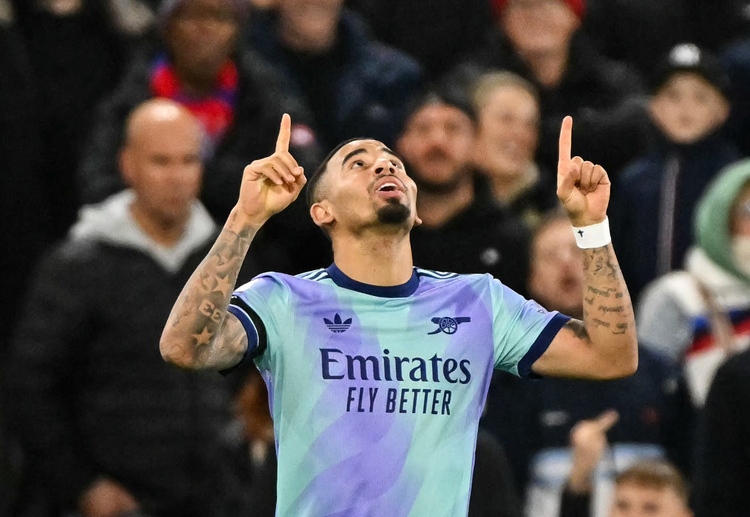 ဖလာမင်ဂို ကတော့ တိုက်စစ်မှူး ဂါဘရီရယ် ဂျေဇုစ်ကို အငှားနဲ့ ခေါ်ယူဖို့ အတွက် ပရီးမီးယားလိဂ် ကလပ် အာဆင်နယ်နဲ့ ဆွေးနွေးနေကြောင်း RTI Esporte က ဖော်ပြခဲ့ပါတယ်။