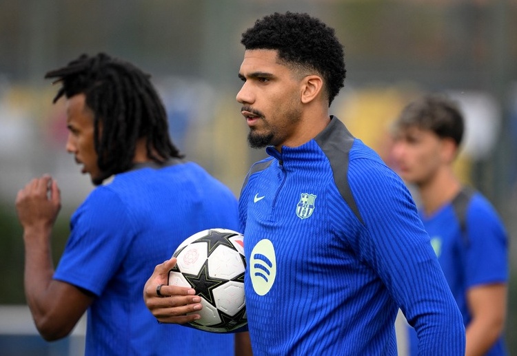 လာလီဂါ ကလပ် ကတော့ သူတို့ရဲ့ ကစားသမားကို မှန်ကန်တဲ့ စျေးနှုန်းနဲ့ ကမ်းလှမ်းလာရင်တော့ ရောင်းချဖို့ လမ်းဖွင့်ထားပါတယ်။