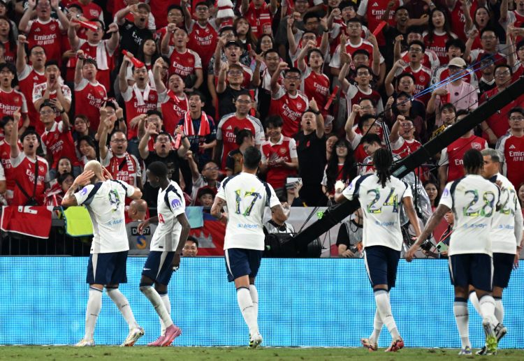 Pape Sarr pimpin lini depan timnya di pertandingan Club Friendly