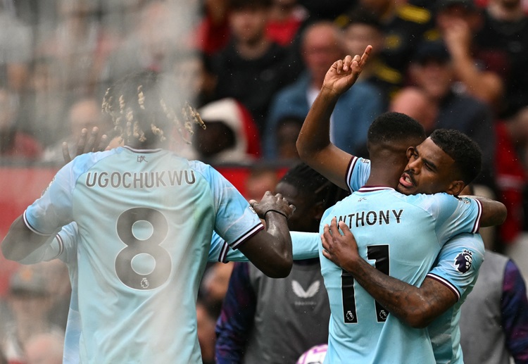 英超联赛  伯恩利多名主力因伤无法出战，球队伤病情况不容乐观。