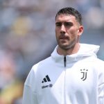 欧冠联赛 尤文图斯的弗拉霍维奇在与多特蒙德的比赛中替补出场，参与了三粒进球，展现了出色的表现。