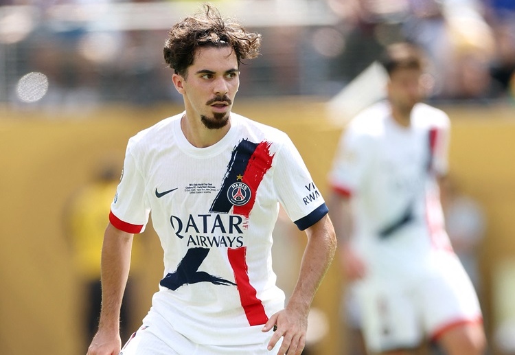 အခြေအနေ အားလုံးသာ သူ့ဘက်မှာ ရှိနေမယ် ဆိုရင် သူက ဘယ်လွန်ဒေါဆုကို အကြိမ်ပေါင်း များစွာ ရယူနိုင်မယ့်သူ ဆိုတာ ကျွန်တော် ယုံကြည်တယ်။” လို့ ဒမ်ဘီလီက ပြောကြားခဲ့ပါတယ်။