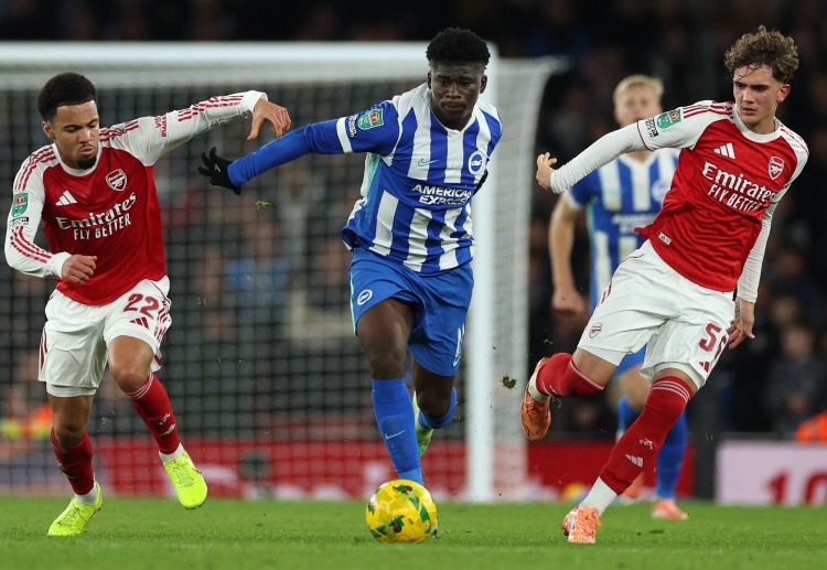 ဘရိုက်တန်က ပရီးမီးယားလိဂ် ပွဲစဉ် ၉ မှာ မန်ချက်စတာယူနိုက်တက်ကို ၄-၂ နဲ့ ရှုံးနိမ့်ခဲ့ပြီးနောက် အာဆင်နယ် ကိုလည်း ခရာဘောင်ဖလားမှာ ထပ်ပြီး ရှုံးထားပါတယ်။