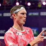 法国羽毛球公开赛 打进8强