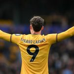 英联杯 斯特兰德·拉尔森状态逐渐回暖，依然是狼队锋线最具威胁的球员。