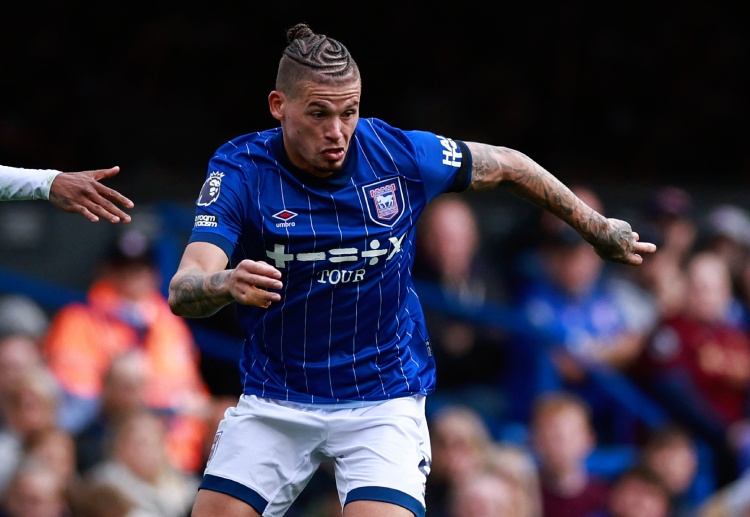 အဲဗာတန် ကတော့ ပရီးမီးယားလိဂ် ထိပ်သီး မန်ချက်စတာစီးတီး ကွင်းလယ်လူ ကဲလ်ဗင် ဖီးလစ်ကို ဇန်နဝါရီ အပြောင်းအရွှေ့မှာ ခေါ်ယူဖို့ စီစဉ်နေတယ်လို့ Football Insider က ဖော်ပြပါတယ်။