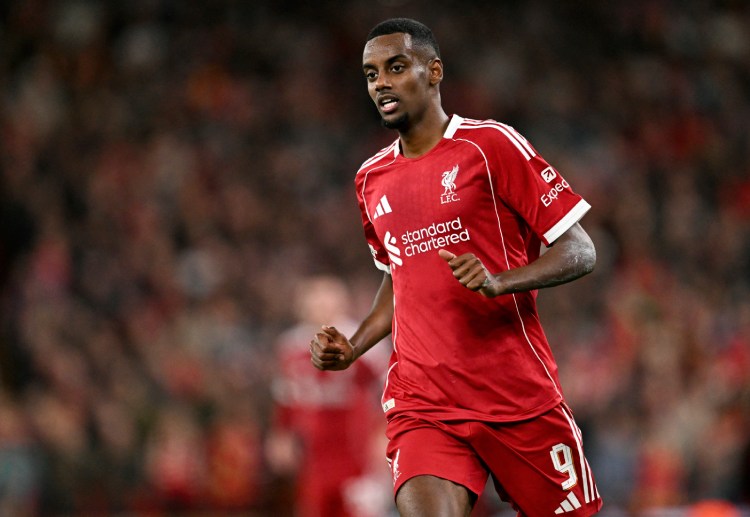 ဒါ့အပြင် အိဆက်ခ်ဟာ ဖရန့်ဖတ်နဲ့ ချန်ပီယံလိဂ် ပွဲစဉ် မှာလည်း ဒဏ်ရာကြောင့် ပထမပိုင်း အပြီးမှာပဲ လူစားလဲခံခဲ့ရပြီး ထူးထူးခြားခြား စွမ်းဆောင်နိုင်ခဲ့ခြင်းလည်း မရှိပါဘူး။