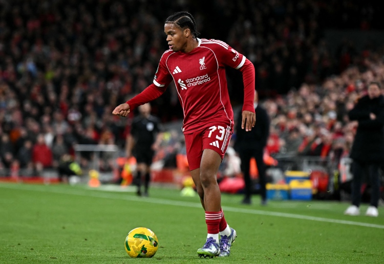 ကွန်မြူနတီဒိုင်း၊ ပရီးမီးယားလိဂ်မှာ ပဲလေ့စ်ကို ဆက်တိုက် အနိုင်မရခဲ့တဲ့ လစ်ဗာပူးလ်က ခရာဘောင်ဖလား မှာလည်း ၃ ဂိုးပြတ် အနေအထားနဲ့ ထပ်မံ ရှုံးနိမ့်ခဲ့ရပြန်တာ ဖြစ်ပါတယ်။