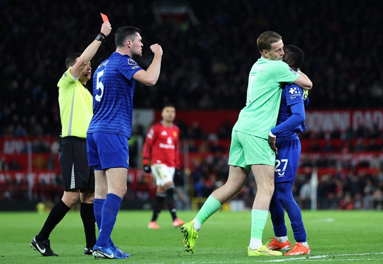 英超联赛 掌掴队友