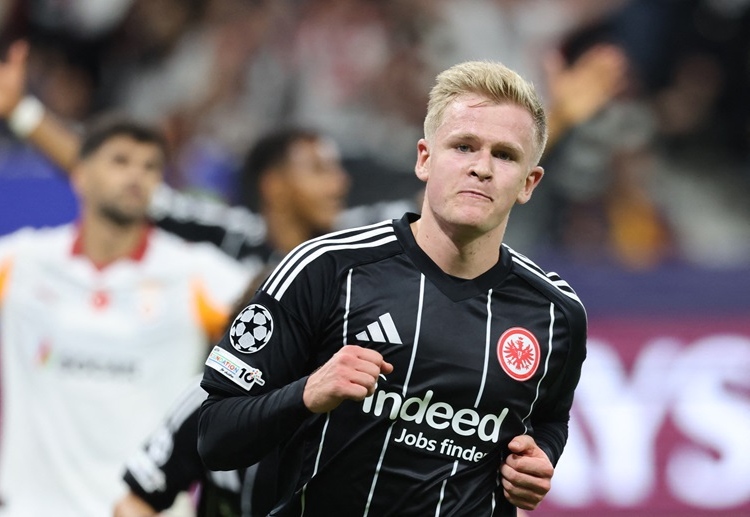Jonathan Burkardt là cây săn bàn hàng đầu của Frankfurt