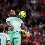 အီယွန်းဟာ လက်ရှိမှာ လာလီဂါ ကလပ် လီဗန်တေးနဲ့ ယူရို သန်း ၄၀ တန် လျော်ကြေးစာချုပ် ချုပ်ဆိုထားကြောင်းလည်း သိရပါတယ်။