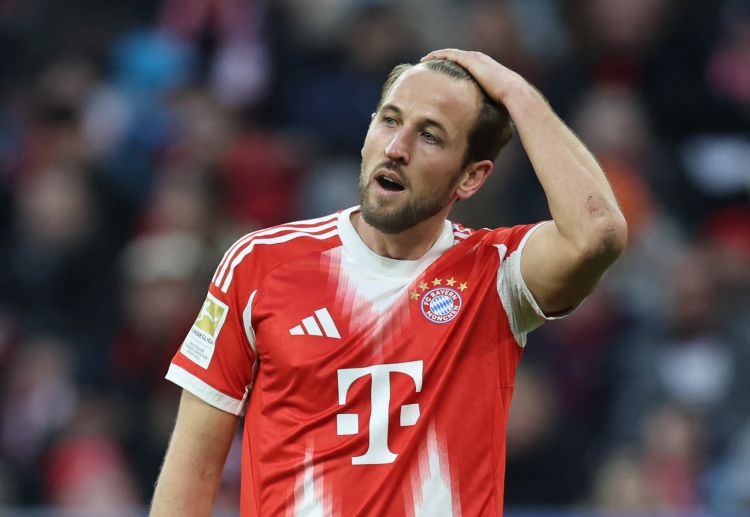 ဟယ်ရီ ကိန်းဟာ ဘေယန်မြူးနစ်နဲ့ ပွဲဦးထွက်ရာသီ ဘွန်ဒက်စ်လီဂါမှာ ၃၆ ဂိုး၊ ပြီးခဲ့တဲ့ရာသီမှာ ၂၆ ဂိုး အထိ သွင်းခဲ့ပြီး သွင်းဂိုး အများဆုံးဆုကို ၂ ရာသီ ဆက်တိုက် ဆွတ်ခူးနိုင်ခဲ့ပါတယ်။