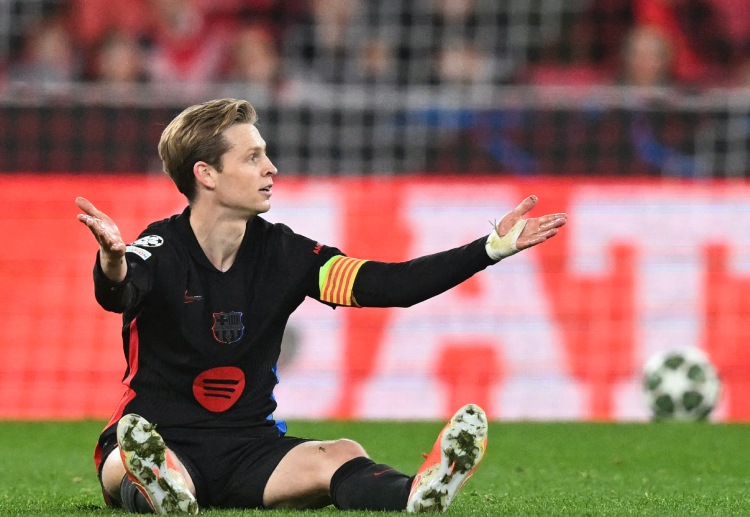 西甲联赛 巴萨中场球员德容因病缺席了上一轮比赛，本场有望回归阵容。