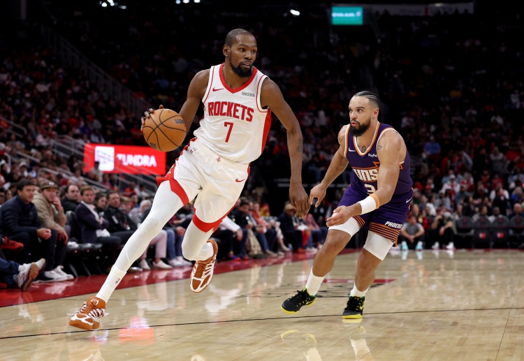 Kevin Durant aims to extend his NBA points tally as Houston takes on the Mavericks