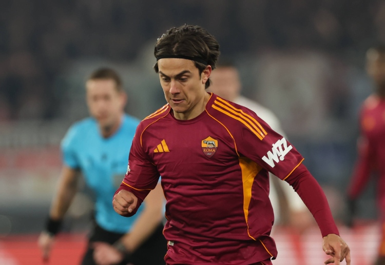 欧洲联赛 比赛中,迪巴拉送出关键传球,助皮西利实现梅开二度。