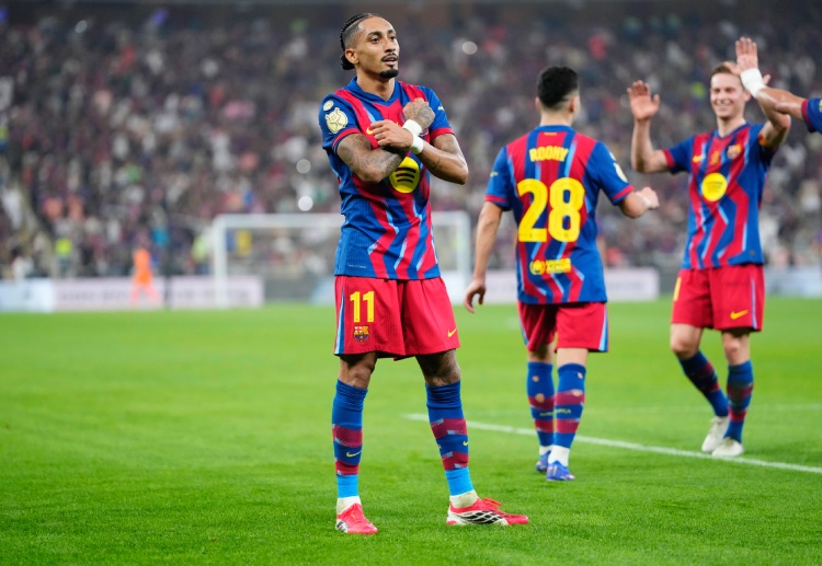 ဘရာဇီးလ် ဘောလုံး အနုပညာရှင်တွေရဲ့ နူးညံ့ ပျော့ပျောင်းတဲ့ အလှအပတွေ ကနေ အင်္ဂလိပ် တောင်ပံ ကစားသမားတွေရဲ့ တည့်တိုးတတ်တဲ့ ပုံစံတွေ အထိ အမျိုးမျိုး ရှိခဲ့ပါတယ်။