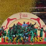 非洲杯 塞内加尔队以1比0击败摩洛哥，成功捧起队史第二座非洲杯奖杯。