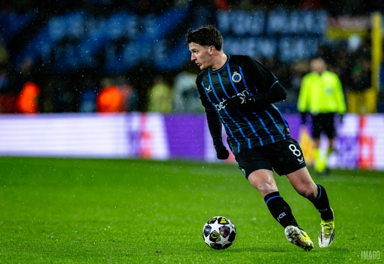 欧冠联赛 措利斯在比赛末段挺身而出打入绝平球，最终比分锁定在3比3。