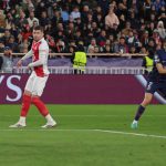 ဒူးယေးဟာ လူစားဝင်ပြီး ၁ မိနစ်နဲ့ ၅၉ စက္ကန့် အတွင်း မှာတင် ဂိုးသွင်းနိုင်ခဲ့တာကြောင့် ဒီရာသီ ချန်ပီယံလိဂ်ရဲ့ အမြန်ဆုံး လူစားဝင် သွင်းဂိုး အဖြစ် မှတ်တမ်းဝင်ခဲ့ပါတယ်။