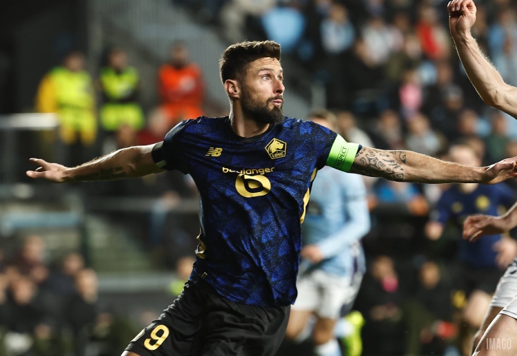 欧洲联赛 吉鲁虽已39岁,但仍是里尔前场的核心球员,他的经验与射门能力让对手不得不重视。