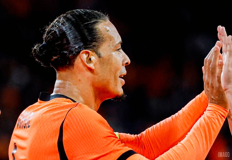 国际友谊赛 头球建功