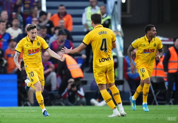 西甲联赛 西班牙人在下半场利用机会由洛萨诺远射得分,将比分一度改写。