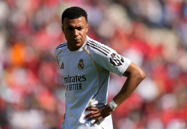 ကီလီယန် အမ်ဘာပေးဟာ ဒီရာသီ ချန်ပီယံလိဂ်မှာ (၉) ပွဲ ကစား၊ (၁၃) ဂိုး သွင်းယူထားပါတယ်။