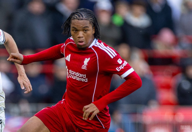 欧冠联赛 利物浦小将恩古莫哈近期状态出色,有望在这场关键战中获得更多出场时间。